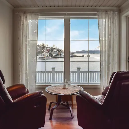 Дом отдыха Five Bedroom Holiday In Tysnes Eldholm