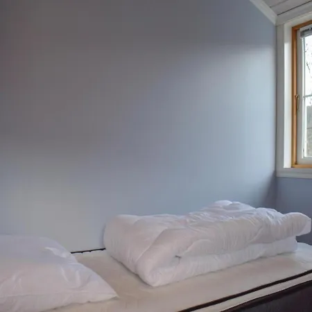 Дом отдыха Five Bedroom Holiday In Tysnes Eldholm