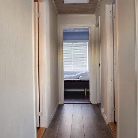 Five Bedroom Holiday In Tysnes Дом отдыха