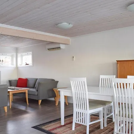 Five Bedroom Holiday In Tysnes Eldholm