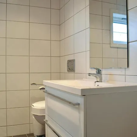 Five Bedroom Holiday In Tysnes Дом отдыха